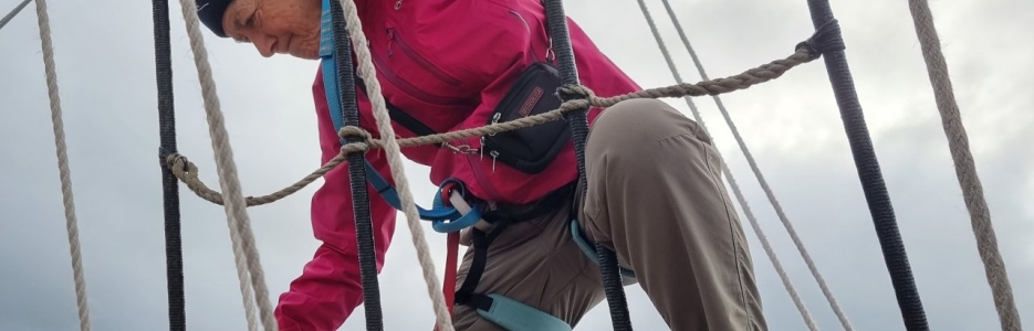 passenger on bowsprit 